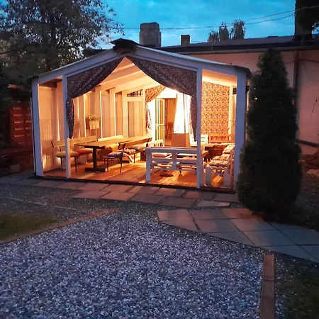 Semesterbostad Party House And Garden Kraków